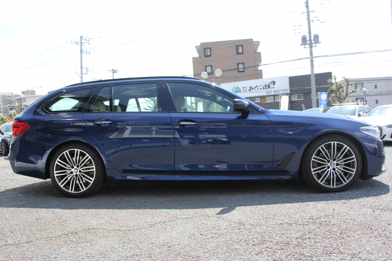 BMW 5シリーズ 523d ﾂｰﾘﾝｸﾞMｽﾎﾟｰﾂ ﾊｲﾗｲﾝ ﾃﾞﾋﾞｭｰP 1ｵﾅ 全席ﾋｰﾀｰ付ﾍﾞｰｼﾞｭ革 ｿﾌﾄｸﾛｰｽﾞﾄﾞｱ HUD ｼﾞｪｽﾁｬｰC LEDﾍｯﾄﾞﾗｲﾄ ｵｰﾄﾊｲﾋﾞｰﾑ 追従ACC 液晶ﾒｰﾀｰ ﾀｯﾁ画面HDDﾅﾋﾞ360度ｶﾒﾗ 電動ﾄﾗﾝｸ 19AW 専用ｴｱﾛ 2年保証