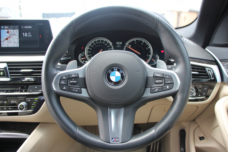 BMW 5シリーズ 523d ﾂｰﾘﾝｸﾞMｽﾎﾟｰﾂ ﾊｲﾗｲﾝ ﾃﾞﾋﾞｭｰP 1ｵﾅ 全席ﾋｰﾀｰ付ﾍﾞｰｼﾞｭ革 ｿﾌﾄｸﾛｰｽﾞﾄﾞｱ HUD ｼﾞｪｽﾁｬｰC LEDﾍｯﾄﾞﾗｲﾄ ｵｰﾄﾊｲﾋﾞｰﾑ 追従ACC 液晶ﾒｰﾀｰ ﾀｯﾁ画面HDDﾅﾋﾞ360度ｶﾒﾗ 電動ﾄﾗﾝｸ 19AW 専用ｴｱﾛ 2年保証