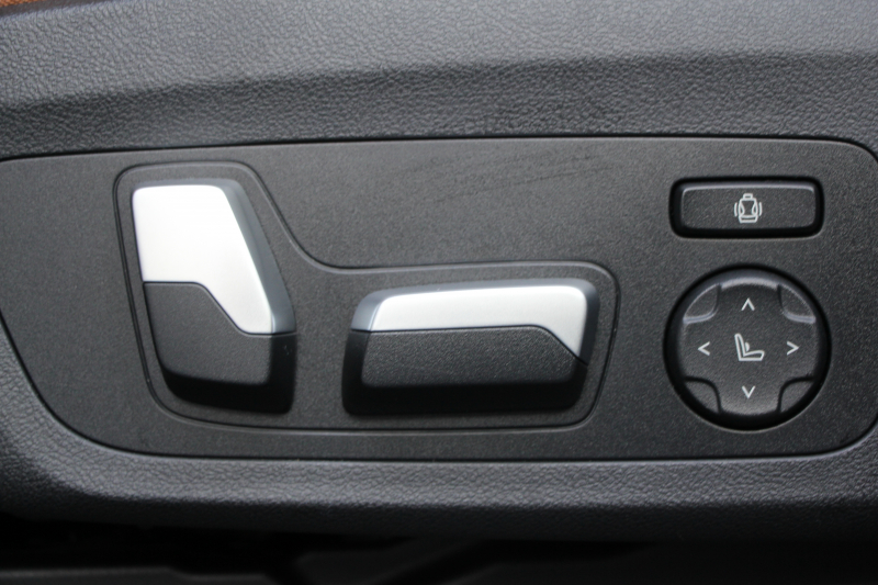 BMW X3 Xdrive20d Mｽﾎﾟｰﾂ ﾊｲﾗｲﾝ 中期 新型式3DA-UZ20 ｺﾆｬｯｸﾚｻﾞｰ 全席ﾋｰﾀｰ ﾘｱｼｰﾄ可倒調整 BMWﾗｲﾌﾞｺｯｸﾋﾟｯﾄﾞHUD 変更後ﾀｯﾁ画面HDDﾅﾋﾞAppleCarPlay Hifiｽﾋﾟｰｶｰ 360度ｶﾒﾗ 19AW 追従ACC 衝突軽減ﾌﾞﾚｰｷ 2年保証