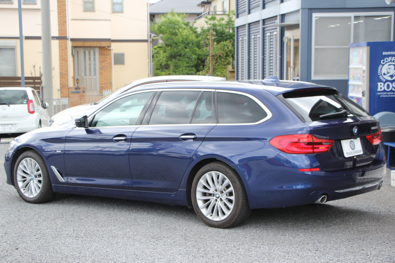 BMW 5シリーズ 523d ﾂｰﾘﾝｸﾞﾗｸﾞｼﾞｭｱﾘｰ 全席ﾋｰﾀｰ黒革 HUD 追従ACC ｽﾃｱﾘﾝｸﾞｻﾎﾟｰﾄ 液晶ﾒｰﾀｰ ﾀｯﾁ画面HDDﾅﾋﾞTV Pｱｼｽﾄﾌﾟﾗｽ 360度ｶﾒﾗ LEDﾍｯﾄﾞﾗｲﾄ ｵｰﾄﾊｲﾋﾞｰﾑ PDC緊急ﾌﾞﾚｰｷ 電動ﾄﾗﾝｸ ｱﾝﾋﾞｴﾝﾄﾗｲﾄ 2年保証
