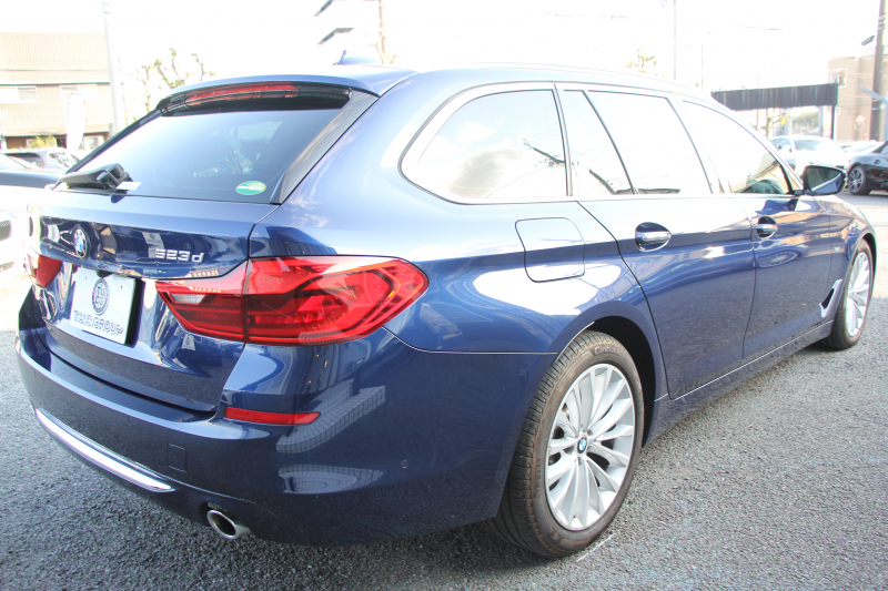 BMW 5シリーズ 523d ﾂｰﾘﾝｸﾞﾗｸﾞｼﾞｭｱﾘｰ 全席ﾋｰﾀｰ黒革 HUD 追従ACC ｽﾃｱﾘﾝｸﾞｻﾎﾟｰﾄ 液晶ﾒｰﾀｰ ﾀｯﾁ画面HDDﾅﾋﾞTV Pｱｼｽﾄﾌﾟﾗｽ 360度ｶﾒﾗ LEDﾍｯﾄﾞﾗｲﾄ ｵｰﾄﾊｲﾋﾞｰﾑ PDC緊急ﾌﾞﾚｰｷ 電動ﾄﾗﾝｸ ｱﾝﾋﾞｴﾝﾄﾗｲﾄ 2年保証