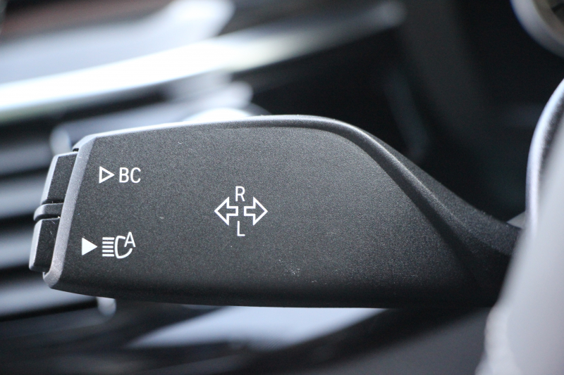 BMW 5シリーズ 523d ﾂｰﾘﾝｸﾞﾗｸﾞｼﾞｭｱﾘｰ 全席ﾋｰﾀｰ黒革 HUD 追従ACC ｽﾃｱﾘﾝｸﾞｻﾎﾟｰﾄ 液晶ﾒｰﾀｰ ﾀｯﾁ画面HDDﾅﾋﾞTV Pｱｼｽﾄﾌﾟﾗｽ 360度ｶﾒﾗ LEDﾍｯﾄﾞﾗｲﾄ ｵｰﾄﾊｲﾋﾞｰﾑ PDC緊急ﾌﾞﾚｰｷ 電動ﾄﾗﾝｸ ｱﾝﾋﾞｴﾝﾄﾗｲﾄ 2年保証