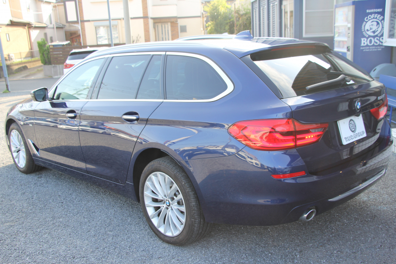 BMW 5シリーズ 523d ﾂｰﾘﾝｸﾞﾗｸﾞｼﾞｭｱﾘｰ 全席ﾋｰﾀｰ黒革 HUD 追従ACC ｽﾃｱﾘﾝｸﾞｻﾎﾟｰﾄ 液晶ﾒｰﾀｰ ﾀｯﾁ画面HDDﾅﾋﾞTV Pｱｼｽﾄﾌﾟﾗｽ 360度ｶﾒﾗ LEDﾍｯﾄﾞﾗｲﾄ ｵｰﾄﾊｲﾋﾞｰﾑ PDC緊急ﾌﾞﾚｰｷ 電動ﾄﾗﾝｸ ｱﾝﾋﾞｴﾝﾄﾗｲﾄ 2年保証