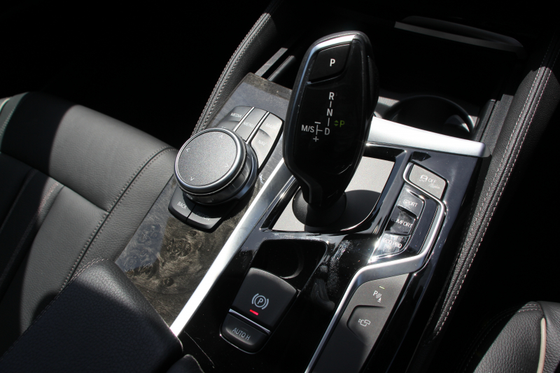 BMW 5シリーズ 523d ﾂｰﾘﾝｸﾞﾗｸﾞｼﾞｭｱﾘｰ 全席ﾋｰﾀｰ黒革 HUD 追従ACC ｽﾃｱﾘﾝｸﾞｻﾎﾟｰﾄ 液晶ﾒｰﾀｰ ﾀｯﾁ画面HDDﾅﾋﾞTV Pｱｼｽﾄﾌﾟﾗｽ 360度ｶﾒﾗ LEDﾍｯﾄﾞﾗｲﾄ ｵｰﾄﾊｲﾋﾞｰﾑ PDC緊急ﾌﾞﾚｰｷ 電動ﾄﾗﾝｸ ｱﾝﾋﾞｴﾝﾄﾗｲﾄ 2年保証