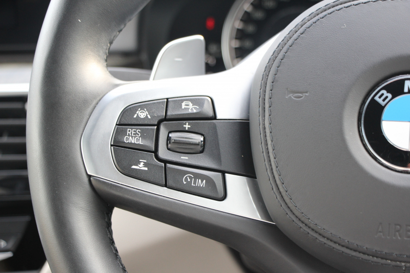 BMW 5シリーズ 523d Mｽﾎﾟｰﾂ ﾊｲﾗｲﾝ ｶﾀﾛｸﾞ燃費21.5Km/L 全席ﾋｰﾀｰ付ｱｲﾎﾞﾘｰﾚｻﾞｰ HUD LEDﾍｯﾄﾞﾗｲﾄ ｵｰﾄﾊｲﾋﾞｰﾑ 追従ACC 液晶ﾒｰﾀｰ ﾀｯﾁ画面HDDﾅﾋﾞTV 360度ｶﾒﾗ 電動ﾄﾗﾝｸ 19AW 専用ｴｱﾛ 衝突軽減ﾌﾞﾚｰｷ ﾊﾟﾄﾞﾙｼﾌﾄ 2年保証