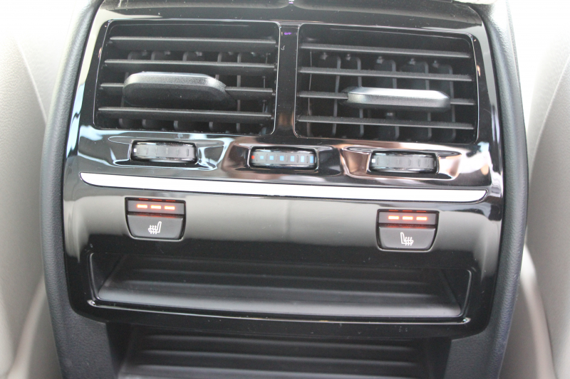 BMW 5シリーズ 523d Mｽﾎﾟｰﾂ ﾊｲﾗｲﾝ ｶﾀﾛｸﾞ燃費21.5Km/L 全席ﾋｰﾀｰ付ｱｲﾎﾞﾘｰﾚｻﾞｰ HUD LEDﾍｯﾄﾞﾗｲﾄ ｵｰﾄﾊｲﾋﾞｰﾑ 追従ACC 液晶ﾒｰﾀｰ ﾀｯﾁ画面HDDﾅﾋﾞTV 360度ｶﾒﾗ 電動ﾄﾗﾝｸ 19AW 専用ｴｱﾛ 衝突軽減ﾌﾞﾚｰｷ ﾊﾟﾄﾞﾙｼﾌﾄ 2年保証