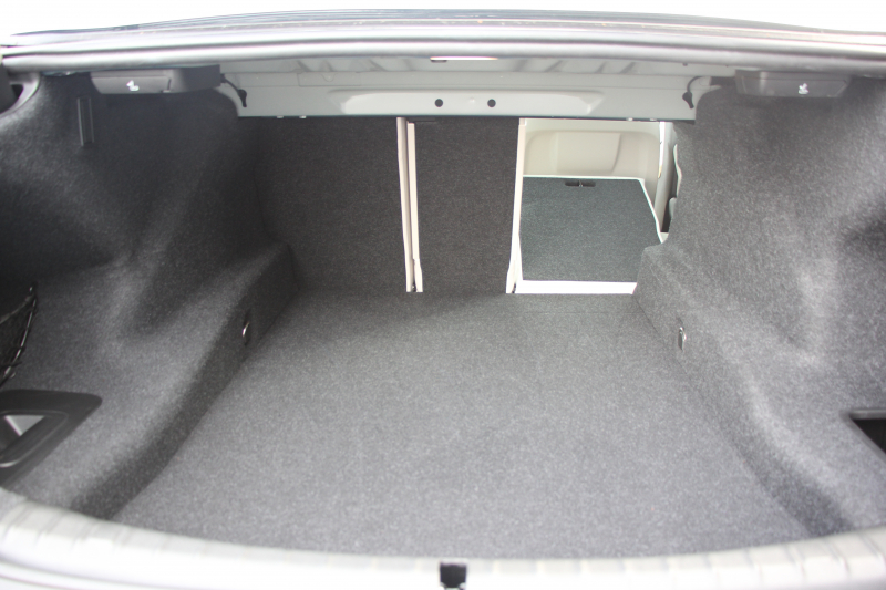 BMW 5シリーズ 523d Mｽﾎﾟｰﾂ ﾊｲﾗｲﾝ ｶﾀﾛｸﾞ燃費21.5Km/L 全席ﾋｰﾀｰ付ｱｲﾎﾞﾘｰﾚｻﾞｰ HUD LEDﾍｯﾄﾞﾗｲﾄ ｵｰﾄﾊｲﾋﾞｰﾑ 追従ACC 液晶ﾒｰﾀｰ ﾀｯﾁ画面HDDﾅﾋﾞTV 360度ｶﾒﾗ 電動ﾄﾗﾝｸ 19AW 専用ｴｱﾛ 衝突軽減ﾌﾞﾚｰｷ ﾊﾟﾄﾞﾙｼﾌﾄ 2年保証