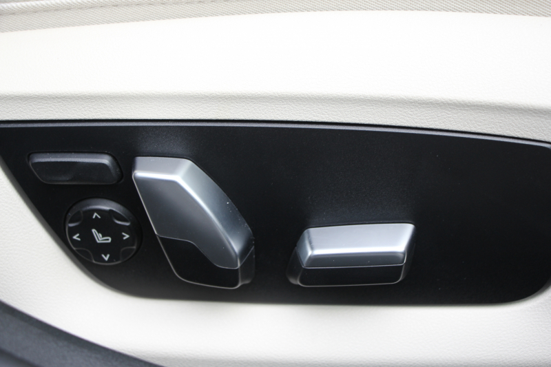 BMW 5シリーズ 523d Mｽﾎﾟｰﾂ ﾊｲﾗｲﾝ ｶﾀﾛｸﾞ燃費21.5Km/L 全席ﾋｰﾀｰ付ｱｲﾎﾞﾘｰﾚｻﾞｰ HUD LEDﾍｯﾄﾞﾗｲﾄ ｵｰﾄﾊｲﾋﾞｰﾑ 追従ACC 液晶ﾒｰﾀｰ ﾀｯﾁ画面HDDﾅﾋﾞTV 360度ｶﾒﾗ 電動ﾄﾗﾝｸ 19AW 専用ｴｱﾛ 衝突軽減ﾌﾞﾚｰｷ ﾊﾟﾄﾞﾙｼﾌﾄ 2年保証