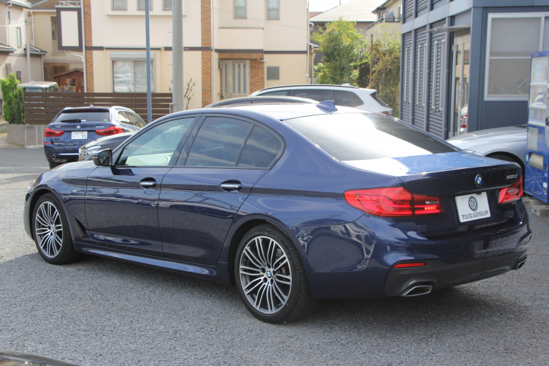BMW 5シリーズ 523d Mｽﾎﾟｰﾂ ﾊｲﾗｲﾝ ｶﾀﾛｸﾞ燃費21.5Km/L 全席ﾋｰﾀｰ付ｱｲﾎﾞﾘｰﾚｻﾞｰ HUD LEDﾍｯﾄﾞﾗｲﾄ ｵｰﾄﾊｲﾋﾞｰﾑ 追従ACC 液晶ﾒｰﾀｰ ﾀｯﾁ画面HDDﾅﾋﾞTV 360度ｶﾒﾗ 電動ﾄﾗﾝｸ 19AW 専用ｴｱﾛ 衝突軽減ﾌﾞﾚｰｷ ﾊﾟﾄﾞﾙｼﾌﾄ 2年保証