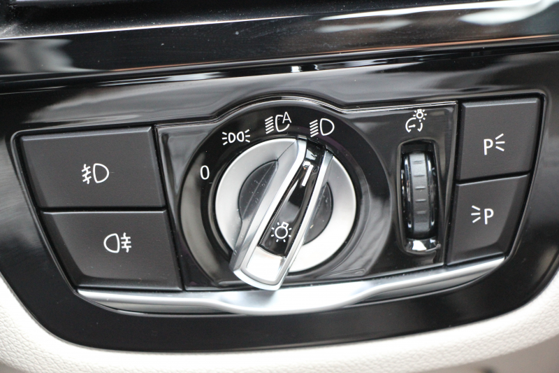 BMW 5シリーズ 523d Mｽﾎﾟｰﾂ ﾊｲﾗｲﾝ ｶﾀﾛｸﾞ燃費21.5Km/L 全席ﾋｰﾀｰ付ｱｲﾎﾞﾘｰﾚｻﾞｰ HUD LEDﾍｯﾄﾞﾗｲﾄ ｵｰﾄﾊｲﾋﾞｰﾑ 追従ACC 液晶ﾒｰﾀｰ ﾀｯﾁ画面HDDﾅﾋﾞTV 360度ｶﾒﾗ 電動ﾄﾗﾝｸ 19AW 専用ｴｱﾛ 衝突軽減ﾌﾞﾚｰｷ ﾊﾟﾄﾞﾙｼﾌﾄ 2年保証