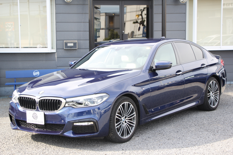 BMW 5シリーズ 523d Mｽﾎﾟｰﾂ ﾊｲﾗｲﾝ ｶﾀﾛｸﾞ燃費21.5Km/L 全席ﾋｰﾀｰ付ｱｲﾎﾞﾘｰﾚｻﾞｰ HUD LEDﾍｯﾄﾞﾗｲﾄ ｵｰﾄﾊｲﾋﾞｰﾑ 追従ACC 液晶ﾒｰﾀｰ ﾀｯﾁ画面HDDﾅﾋﾞTV 360度ｶﾒﾗ 電動ﾄﾗﾝｸ 19AW 専用ｴｱﾛ 衝突軽減ﾌﾞﾚｰｷ ﾊﾟﾄﾞﾙｼﾌﾄ 2年保証