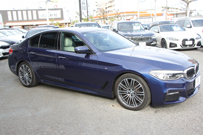 BMW 5シリーズ 523d Mｽﾎﾟｰﾂ ﾊｲﾗｲﾝ ｶﾀﾛｸﾞ燃費21.5Km/L 全席ﾋｰﾀｰ付ｱｲﾎﾞﾘｰﾚｻﾞｰ HUD LEDﾍｯﾄﾞﾗｲﾄ ｵｰﾄﾊｲﾋﾞｰﾑ 追従ACC 液晶ﾒｰﾀｰ ﾀｯﾁ画面HDDﾅﾋﾞTV 360度ｶﾒﾗ 電動ﾄﾗﾝｸ 19AW 専用ｴｱﾛ 衝突軽減ﾌﾞﾚｰｷ ﾊﾟﾄﾞﾙｼﾌﾄ 2年保証