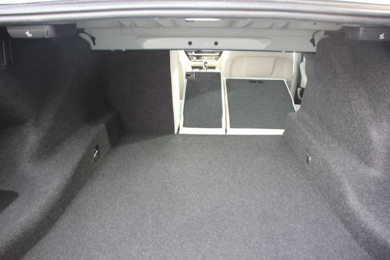 BMW 5シリーズ 523d Mｽﾎﾟｰﾂ ﾊｲﾗｲﾝ ｶﾀﾛｸﾞ燃費21.5Km/L 全席ﾋｰﾀｰ付ｱｲﾎﾞﾘｰﾚｻﾞｰ HUD LEDﾍｯﾄﾞﾗｲﾄ ｵｰﾄﾊｲﾋﾞｰﾑ 追従ACC 液晶ﾒｰﾀｰ ﾀｯﾁ画面HDDﾅﾋﾞTV 360度ｶﾒﾗ 電動ﾄﾗﾝｸ 19AW 専用ｴｱﾛ 衝突軽減ﾌﾞﾚｰｷ ﾊﾟﾄﾞﾙｼﾌﾄ 2年保証