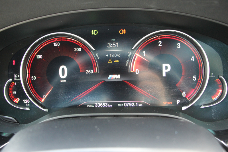 BMW 5シリーズ 523d Mｽﾎﾟｰﾂ ﾊｲﾗｲﾝ ｶﾀﾛｸﾞ燃費21.5Km/L 全席ﾋｰﾀｰ付ｱｲﾎﾞﾘｰﾚｻﾞｰ HUD LEDﾍｯﾄﾞﾗｲﾄ ｵｰﾄﾊｲﾋﾞｰﾑ 追従ACC 液晶ﾒｰﾀｰ ﾀｯﾁ画面HDDﾅﾋﾞTV 360度ｶﾒﾗ 電動ﾄﾗﾝｸ 19AW 専用ｴｱﾛ 衝突軽減ﾌﾞﾚｰｷ ﾊﾟﾄﾞﾙｼﾌﾄ 2年保証
