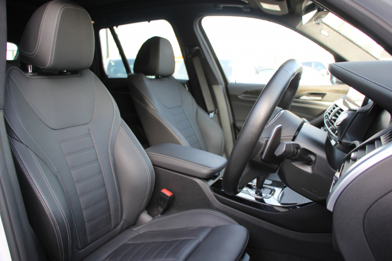 BMW X3 M40i ｾﾚｸﾄP ﾊﾟﾉﾗﾏｻﾝﾙｰﾌ 全席ﾋｰﾀｰ黒革 ﾊｰﾏﾝｶｰﾄﾞﾝ 387馬力 直6ｶﾞｿﾘﾝﾀｰﾎﾞBMWﾗｲﾌﾞｺｯｸﾋﾟｯﾄﾞｱﾀﾞﾌﾟﾃｨﾌﾞMｻｽ Mｽﾎﾟｰﾂﾌﾞﾚｰｷ ﾘｱｼｰﾄ可倒調整 360度ｶﾒﾗ ﾀｯﾁ画面HDDﾅﾋﾞTV ｱｯﾌﾟﾙｶｰﾌﾟﾚｲ LEDﾍｯﾄﾞﾗｲﾄ 電動ﾄﾗﾝｸ 2年保証