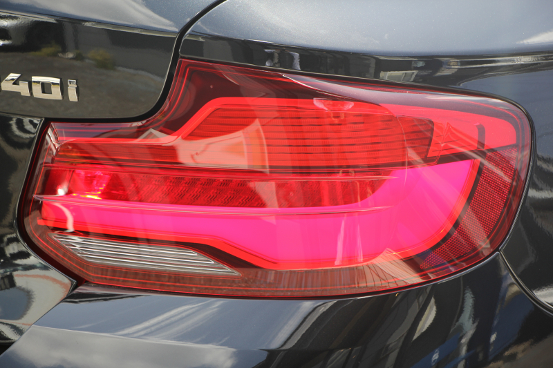 BMW 2シリーズ M240i ｸｰﾍﾟ後期 1ｵｰﾅ ﾌｪｲｽﾘﾌﾄ後 B58新ｴﾝｼﾞﾝ 340馬力 ｼｰﾄﾋｰﾀｰ LEDﾍｯﾄﾞﾗｲﾄ LEDﾃｰﾙ ｱﾀﾞﾌﾟﾃｨﾌﾞMｻｽ ﾀｯﾁ画面HDDﾅﾋﾞPｱｼｽﾄ ﾊﾟﾄﾞﾙｼﾌﾄ 8速AT 18AW ﾌﾞﾚｰｷ付ｸﾙｺﾝ 衝突軽減ﾌﾞﾚｰｷ 車線逸脱警告 歩行者警告 2年保証