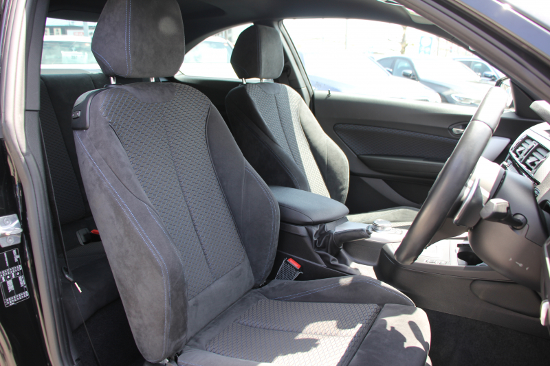 BMW 2シリーズ M240i ｸｰﾍﾟ後期 1ｵｰﾅ ﾌｪｲｽﾘﾌﾄ後 B58新ｴﾝｼﾞﾝ 340馬力 ｼｰﾄﾋｰﾀｰ LEDﾍｯﾄﾞﾗｲﾄ LEDﾃｰﾙ ｱﾀﾞﾌﾟﾃｨﾌﾞMｻｽ ﾀｯﾁ画面HDDﾅﾋﾞPｱｼｽﾄ ﾊﾟﾄﾞﾙｼﾌﾄ 8速AT 18AW ﾌﾞﾚｰｷ付ｸﾙｺﾝ 衝突軽減ﾌﾞﾚｰｷ 車線逸脱警告 歩行者警告 2年保証