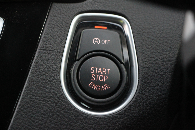 BMW 2シリーズ M240i ｸｰﾍﾟ後期 1ｵｰﾅ ﾌｪｲｽﾘﾌﾄ後 B58新ｴﾝｼﾞﾝ 340馬力 ｼｰﾄﾋｰﾀｰ LEDﾍｯﾄﾞﾗｲﾄ LEDﾃｰﾙ ｱﾀﾞﾌﾟﾃｨﾌﾞMｻｽ ﾀｯﾁ画面HDDﾅﾋﾞPｱｼｽﾄ ﾊﾟﾄﾞﾙｼﾌﾄ 8速AT 18AW ﾌﾞﾚｰｷ付ｸﾙｺﾝ 衝突軽減ﾌﾞﾚｰｷ 車線逸脱警告 歩行者警告 2年保証