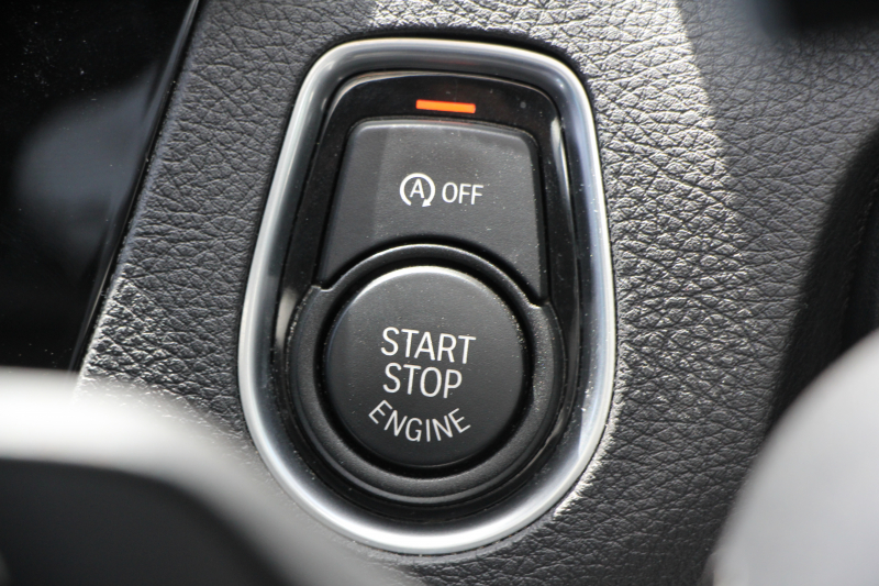 BMW 2シリーズ M240i ｸｰﾍﾟ後期 1ｵｰﾅ ﾌｪｲｽﾘﾌﾄ後 B58新ｴﾝｼﾞﾝ 340馬力 ｼｰﾄﾋｰﾀｰ LEDﾍｯﾄﾞﾗｲﾄ LEDﾃｰﾙ ｱﾀﾞﾌﾟﾃｨﾌﾞMｻｽ ﾀｯﾁ画面HDDﾅﾋﾞPｱｼｽﾄ ﾊﾟﾄﾞﾙｼﾌﾄ 8速AT 18AW ﾌﾞﾚｰｷ付ｸﾙｺﾝ 衝突軽減ﾌﾞﾚｰｷ 車線逸脱警告 歩行者警告 2年保証