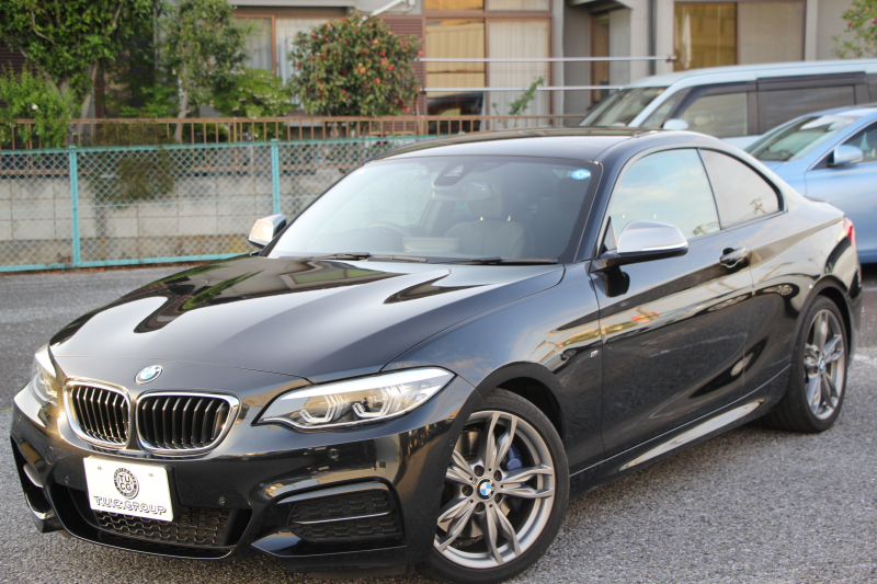 BMW 2シリーズ M240i ｸｰﾍﾟ後期 1ｵｰﾅ ﾌｪｲｽﾘﾌﾄ後 B58新ｴﾝｼﾞﾝ 340馬力 ｼｰﾄﾋｰﾀｰ LEDﾍｯﾄﾞﾗｲﾄ LEDﾃｰﾙ ｱﾀﾞﾌﾟﾃｨﾌﾞMｻｽ ﾀｯﾁ画面HDDﾅﾋﾞPｱｼｽﾄ ﾊﾟﾄﾞﾙｼﾌﾄ 8速AT 18AW ﾌﾞﾚｰｷ付ｸﾙｺﾝ 衝突軽減ﾌﾞﾚｰｷ 車線逸脱警告 歩行者警告 2年保証