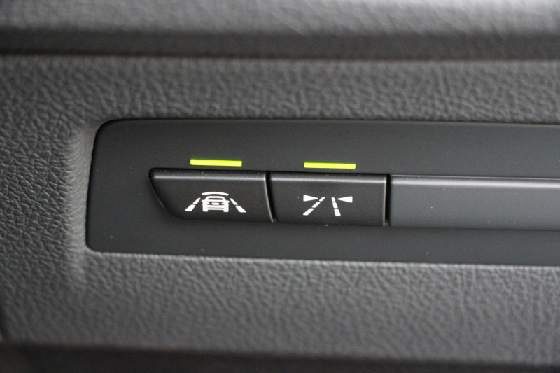 BMW 2シリーズ M240i ｸｰﾍﾟ後期 1ｵｰﾅ ﾌｪｲｽﾘﾌﾄ後 B58新ｴﾝｼﾞﾝ 340馬力 ｼｰﾄﾋｰﾀｰ LEDﾍｯﾄﾞﾗｲﾄ LEDﾃｰﾙ ｱﾀﾞﾌﾟﾃｨﾌﾞMｻｽ ﾀｯﾁ画面HDDﾅﾋﾞPｱｼｽﾄ ﾊﾟﾄﾞﾙｼﾌﾄ 8速AT 18AW ﾌﾞﾚｰｷ付ｸﾙｺﾝ 衝突軽減ﾌﾞﾚｰｷ 車線逸脱警告 歩行者警告 2年保証