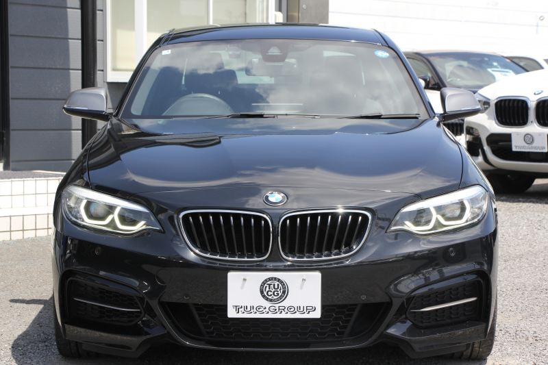 BMW 2シリーズ M240i ｸｰﾍﾟ後期 1ｵｰﾅ ﾌｪｲｽﾘﾌﾄ後 B58新ｴﾝｼﾞﾝ 340馬力 ｼｰﾄﾋｰﾀｰ LEDﾍｯﾄﾞﾗｲﾄ LEDﾃｰﾙ ｱﾀﾞﾌﾟﾃｨﾌﾞMｻｽ ﾀｯﾁ画面HDDﾅﾋﾞPｱｼｽﾄ ﾊﾟﾄﾞﾙｼﾌﾄ 8速AT 18AW ﾌﾞﾚｰｷ付ｸﾙｺﾝ 衝突軽減ﾌﾞﾚｰｷ 車線逸脱警告 歩行者警告 2年保証