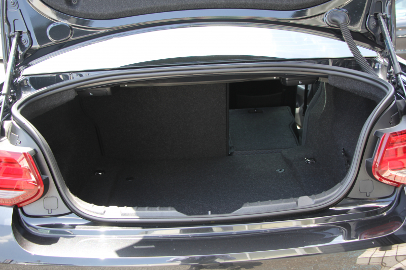 BMW 2シリーズ M240i ｸｰﾍﾟ後期 1ｵｰﾅ ﾌｪｲｽﾘﾌﾄ後 B58新ｴﾝｼﾞﾝ 340馬力 ｼｰﾄﾋｰﾀｰ LEDﾍｯﾄﾞﾗｲﾄ LEDﾃｰﾙ ｱﾀﾞﾌﾟﾃｨﾌﾞMｻｽ ﾀｯﾁ画面HDDﾅﾋﾞPｱｼｽﾄ ﾊﾟﾄﾞﾙｼﾌﾄ 8速AT 18AW ﾌﾞﾚｰｷ付ｸﾙｺﾝ 衝突軽減ﾌﾞﾚｰｷ 車線逸脱警告 歩行者警告 2年保証