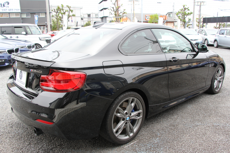 BMW 2シリーズ M240i ｸｰﾍﾟ後期 1ｵｰﾅ ﾌｪｲｽﾘﾌﾄ後 B58新ｴﾝｼﾞﾝ 340馬力 ｼｰﾄﾋｰﾀｰ LEDﾍｯﾄﾞﾗｲﾄ LEDﾃｰﾙ ｱﾀﾞﾌﾟﾃｨﾌﾞMｻｽ ﾀｯﾁ画面HDDﾅﾋﾞPｱｼｽﾄ ﾊﾟﾄﾞﾙｼﾌﾄ 8速AT 18AW ﾌﾞﾚｰｷ付ｸﾙｺﾝ 衝突軽減ﾌﾞﾚｰｷ 車線逸脱警告 歩行者警告 2年保証