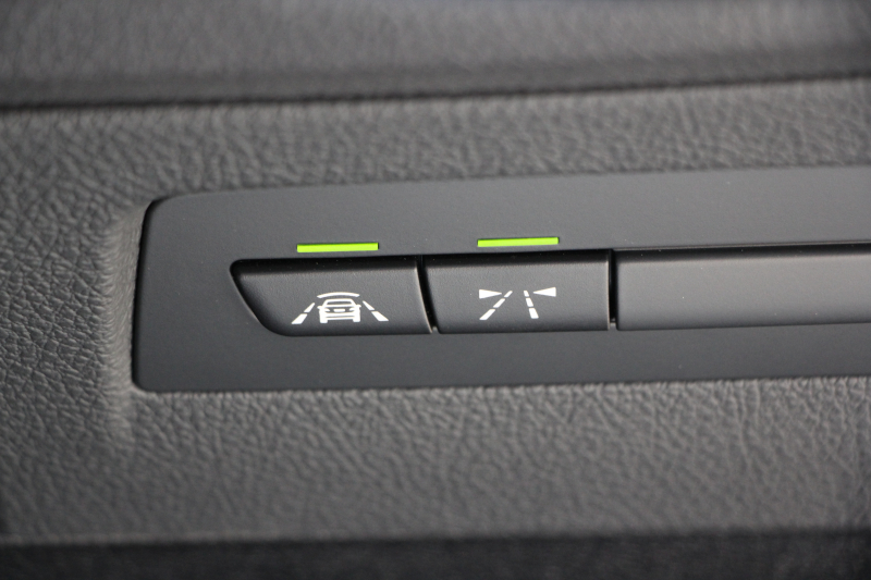 BMW 2シリーズ M240i ｸｰﾍﾟ後期 1ｵｰﾅ ﾌｪｲｽﾘﾌﾄ後 B58新ｴﾝｼﾞﾝ 340馬力 ｼｰﾄﾋｰﾀｰ LEDﾍｯﾄﾞﾗｲﾄ LEDﾃｰﾙ ｱﾀﾞﾌﾟﾃｨﾌﾞMｻｽ ﾀｯﾁ画面HDDﾅﾋﾞPｱｼｽﾄ ﾊﾟﾄﾞﾙｼﾌﾄ 8速AT 18AW ﾌﾞﾚｰｷ付ｸﾙｺﾝ 衝突軽減ﾌﾞﾚｰｷ 車線逸脱警告 歩行者警告 2年保証