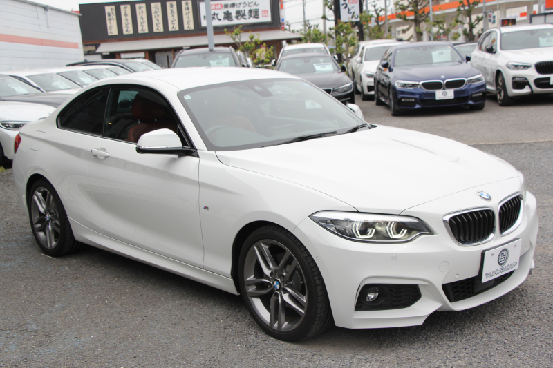 BMW 2シリーズ 220i ｸｰﾍﾟMｽﾎﾟｰﾂ 後期ﾓﾃﾞﾙ ｺｰﾗﾙﾚｯﾄﾞﾚｻﾞｰ ｼｰﾄﾋｰﾀｰ 追従ACC LEDﾍｯﾄﾞﾗｲﾄ&ﾃｰﾙ ｵﾌﾟｼｮﾝ18AW ﾀｯﾁ画面HDDﾅﾋﾞPｱｼｽﾄ ｵｰﾄｴｱｺﾝ 衝突軽減ﾌﾞﾚｰｷ 車線逸脱警告 歩行者警告 専用ｴｱﾛ Bluetooth接続 2年保証