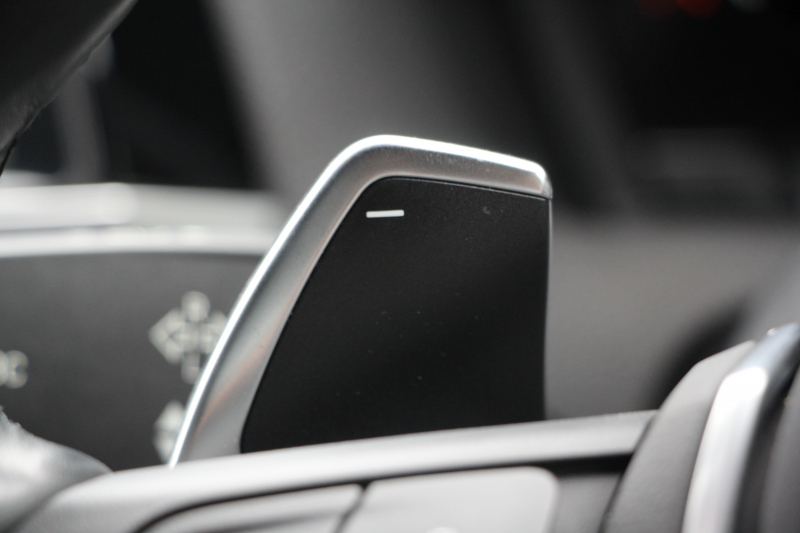 BMW 2シリーズ 220i ｸｰﾍﾟMｽﾎﾟｰﾂ 後期ﾓﾃﾞﾙ ｺｰﾗﾙﾚｯﾄﾞﾚｻﾞｰ ｼｰﾄﾋｰﾀｰ 追従ACC LEDﾍｯﾄﾞﾗｲﾄ&ﾃｰﾙ ｵﾌﾟｼｮﾝ18AW ﾀｯﾁ画面HDDﾅﾋﾞPｱｼｽﾄ ｵｰﾄｴｱｺﾝ 衝突軽減ﾌﾞﾚｰｷ 車線逸脱警告 歩行者警告 専用ｴｱﾛ Bluetooth接続 2年保証