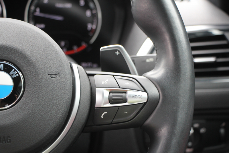 BMW 2シリーズ 220i ｸｰﾍﾟMｽﾎﾟｰﾂ 後期ﾓﾃﾞﾙ ｺｰﾗﾙﾚｯﾄﾞﾚｻﾞｰ ｼｰﾄﾋｰﾀｰ 追従ACC LEDﾍｯﾄﾞﾗｲﾄ&ﾃｰﾙ ｵﾌﾟｼｮﾝ18AW ﾀｯﾁ画面HDDﾅﾋﾞPｱｼｽﾄ ｵｰﾄｴｱｺﾝ 衝突軽減ﾌﾞﾚｰｷ 車線逸脱警告 歩行者警告 専用ｴｱﾛ Bluetooth接続 2年保証