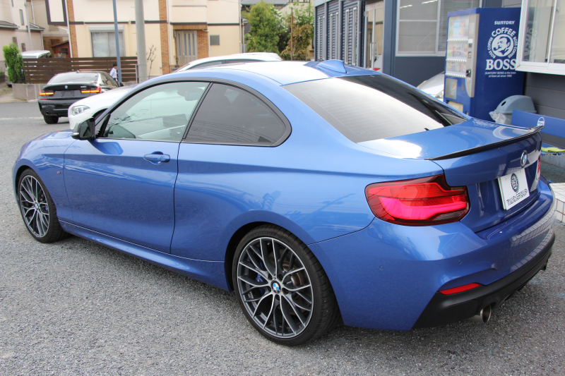 BMW 2シリーズ M240i ｸｰﾍﾟ後期 ﾌｪｲｽﾘﾌﾄ後 6速MT 直6ﾀｰﾎﾞB58ｴﾝｼﾞﾝ ﾋｰﾀｰ黒革 REMUSﾏﾌﾗｰ Mﾊﾟﾌｫｰﾏﾝｽｴｱﾛ&19AW ｱﾀﾞﾌﾟﾃｨﾌﾞMｻｽ LEDﾍｯﾄﾞﾗｲﾄ&ﾃｰﾙ ﾊｰﾏﾝｶｰﾄﾞﾝ 衝突軽減ﾌﾞﾚｰｷ 車線逸脱警告 歩行者警告 ﾀｯﾁ画面HDDﾅﾋﾞPｱｼｽﾄ 2年保証