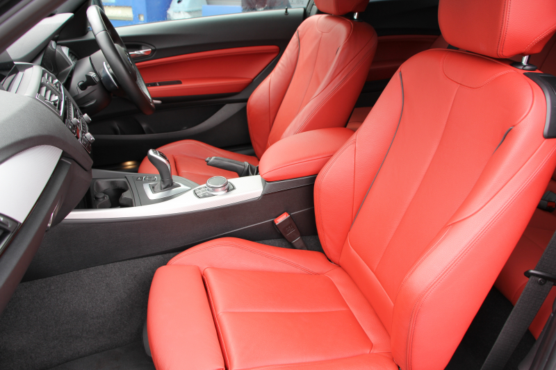 BMW 2シリーズ M240i ｸｰﾍﾟ変更後新ｴﾝｼﾞﾝ B58直6ﾀｰﾎﾞ340馬力 ﾋｰﾀｰ赤革 ｱﾀﾞﾌﾟﾃｨﾌﾞMｻｽ Mspﾌﾞﾚｰｷ MPerformanceｴｱﾛ(ﾌﾛﾝﾄ/ｻｲﾄﾞ/ﾘｱ) 18AW HDDﾅﾋﾞBluetooth接続 Bｶﾒﾗ ﾌﾞﾚｰｷ付ｸﾙｺﾝ 衝突軽減ﾌﾞﾚｰｷ ｽﾏｰﾄｷｰ ﾊﾟﾄﾞﾙｼﾌﾄ 2年保証