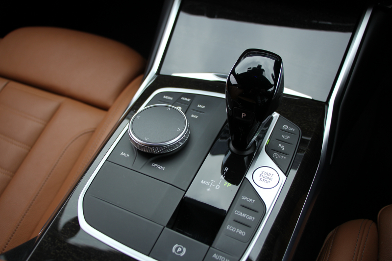 BMW 3シリーズ 320i ﾂｰﾘﾝｸﾞMｽﾎﾟｰﾂ ﾊｲﾗｲﾝ ｺﾝﾌｫｰﾄP ｺﾆｬｯｸﾚｻﾞｰ 追従ACC 渋滞ﾊﾝｽﾞｵﾌ 360度ｶﾒﾗ ﾌﾙｾｸﾞTV ｱｯﾌﾟﾙｶｰﾌﾟﾚｲ ﾀｯﾁ画面HDDﾅﾋﾞLEDﾍｯﾄﾞﾗｲﾄ ｵｰﾄﾊｲﾋﾞｰﾑ 電動ﾄﾗﾝｸ Hi-fiｽﾋﾟｰｶｰ ｼｰﾄﾋｰﾀｰ ｱﾝﾋﾞｴﾝﾄﾗｲﾄ PDC緊急ﾌﾞﾚｰｷ 2年保証
