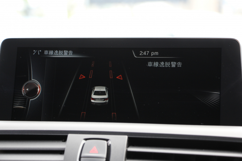 BMW 2シリーズ M235i ｸｰﾍﾟ直6ﾀｰﾎﾞ326馬力 ｱﾀﾞﾌﾟﾃｨﾌﾞMｻｽ 専用ﾌﾞﾚｰｷ Bｶﾒﾗ&ﾘｱ障害物ｿﾅｰ 衝突軽減ﾌﾞﾚｰｷ 車線逸脱警告 歩行者警告 ﾌﾞﾚｰｷ付ｸﾙｺﾝ 左右独立ｵｰﾄｴｱｺﾝ HDDﾅﾋﾞBluetooth接続 18AW ﾊﾟﾄﾞﾙｼﾌﾄ 2年保証