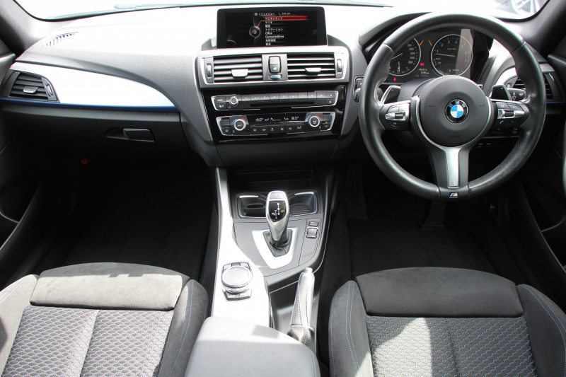 BMW 2シリーズ M235i ｸｰﾍﾟ直6ﾀｰﾎﾞ326馬力 ｱﾀﾞﾌﾟﾃｨﾌﾞMｻｽ 専用ﾌﾞﾚｰｷ Bｶﾒﾗ&ﾘｱ障害物ｿﾅｰ 衝突軽減ﾌﾞﾚｰｷ 車線逸脱警告 歩行者警告 ﾌﾞﾚｰｷ付ｸﾙｺﾝ 左右独立ｵｰﾄｴｱｺﾝ HDDﾅﾋﾞBluetooth接続 18AW ﾊﾟﾄﾞﾙｼﾌﾄ 2年保証