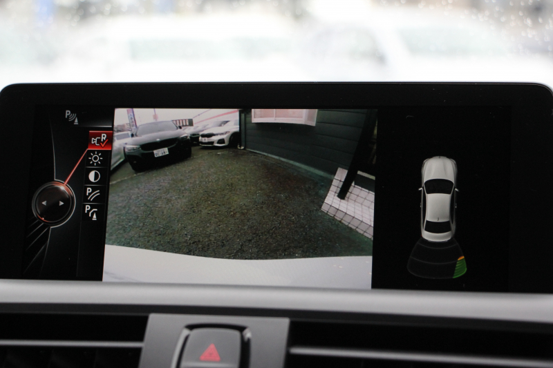 BMW 2シリーズ M235i ｸｰﾍﾟ直6ﾀｰﾎﾞ326馬力 ｱﾀﾞﾌﾟﾃｨﾌﾞMｻｽ 専用ﾌﾞﾚｰｷ Bｶﾒﾗ&ﾘｱ障害物ｿﾅｰ 衝突軽減ﾌﾞﾚｰｷ 車線逸脱警告 歩行者警告 ﾌﾞﾚｰｷ付ｸﾙｺﾝ 左右独立ｵｰﾄｴｱｺﾝ HDDﾅﾋﾞBluetooth接続 18AW ﾊﾟﾄﾞﾙｼﾌﾄ 2年保証