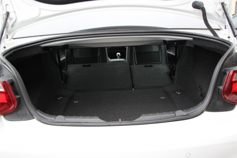 BMW 2シリーズ M235i ｸｰﾍﾟ直6ﾀｰﾎﾞ326馬力 ｱﾀﾞﾌﾟﾃｨﾌﾞMｻｽ 専用ﾌﾞﾚｰｷ Bｶﾒﾗ&ﾘｱ障害物ｿﾅｰ 衝突軽減ﾌﾞﾚｰｷ 車線逸脱警告 歩行者警告 ﾌﾞﾚｰｷ付ｸﾙｺﾝ 左右独立ｵｰﾄｴｱｺﾝ HDDﾅﾋﾞBluetooth接続 18AW ﾊﾟﾄﾞﾙｼﾌﾄ 2年保証