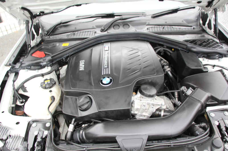 BMW 2シリーズ M235i ｸｰﾍﾟ直6ﾀｰﾎﾞ326馬力 ｱﾀﾞﾌﾟﾃｨﾌﾞMｻｽ 専用ﾌﾞﾚｰｷ Bｶﾒﾗ&ﾘｱ障害物ｿﾅｰ 衝突軽減ﾌﾞﾚｰｷ 車線逸脱警告 歩行者警告 ﾌﾞﾚｰｷ付ｸﾙｺﾝ 左右独立ｵｰﾄｴｱｺﾝ HDDﾅﾋﾞBluetooth接続 18AW ﾊﾟﾄﾞﾙｼﾌﾄ 2年保証