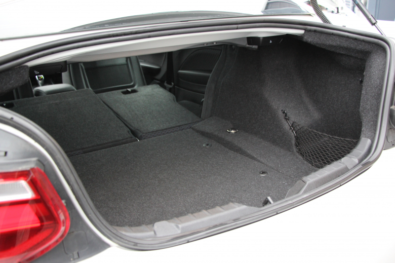 BMW 2シリーズ M235i ｸｰﾍﾟ直6ﾀｰﾎﾞ326馬力 ｱﾀﾞﾌﾟﾃｨﾌﾞMｻｽ 専用ﾌﾞﾚｰｷ Bｶﾒﾗ&ﾘｱ障害物ｿﾅｰ 衝突軽減ﾌﾞﾚｰｷ 車線逸脱警告 歩行者警告 ﾌﾞﾚｰｷ付ｸﾙｺﾝ 左右独立ｵｰﾄｴｱｺﾝ HDDﾅﾋﾞBluetooth接続 18AW ﾊﾟﾄﾞﾙｼﾌﾄ 2年保証