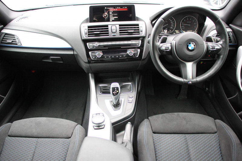 BMW 2シリーズ M235i ｸｰﾍﾟ直6ﾀｰﾎﾞ326馬力 ｱﾀﾞﾌﾟﾃｨﾌﾞMｻｽ 専用ﾌﾞﾚｰｷ Bｶﾒﾗ&ﾘｱ障害物ｿﾅｰ 衝突軽減ﾌﾞﾚｰｷ 車線逸脱警告 歩行者警告 ﾌﾞﾚｰｷ付ｸﾙｺﾝ 左右独立ｵｰﾄｴｱｺﾝ HDDﾅﾋﾞBluetooth接続 18AW ﾊﾟﾄﾞﾙｼﾌﾄ 2年保証