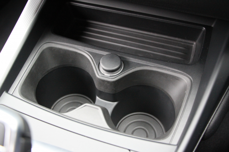 BMW 2シリーズ M235i ｸｰﾍﾟ直6ﾀｰﾎﾞ326馬力 ｱﾀﾞﾌﾟﾃｨﾌﾞMｻｽ 専用ﾌﾞﾚｰｷ Bｶﾒﾗ&ﾘｱ障害物ｿﾅｰ 衝突軽減ﾌﾞﾚｰｷ 車線逸脱警告 歩行者警告 ﾌﾞﾚｰｷ付ｸﾙｺﾝ 左右独立ｵｰﾄｴｱｺﾝ HDDﾅﾋﾞBluetooth接続 18AW ﾊﾟﾄﾞﾙｼﾌﾄ 2年保証