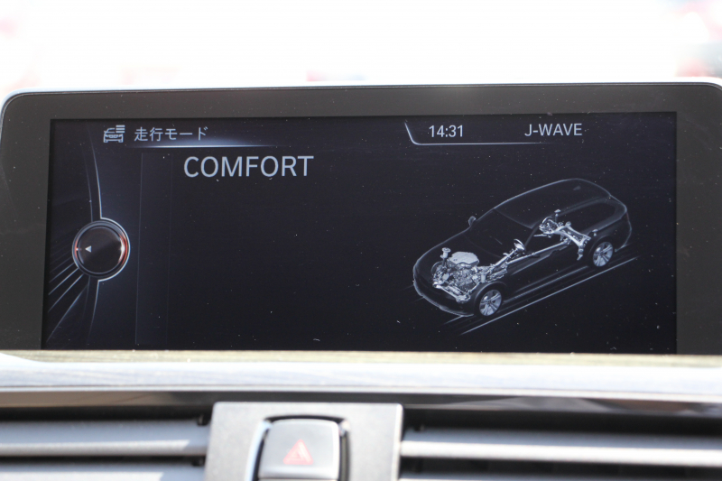 BMW 3シリーズ 320d ﾂｰﾘﾝｸﾞﾗｸﾞｼﾞｭｱﾘｰ 前期最終 真珠色 ﾋｰﾀｰ付ｳﾞｪﾈﾄﾍﾞｰｼﾞｭﾚｻﾞｰ 追従ACC 衝突軽減ﾌﾞﾚｰｷ 車線逸脱警告 歩行者警告 ﾀｯﾁﾊﾟｯﾄﾞ対応iﾄﾞﾗｲﾌﾞHDDﾅﾋﾞBluetooth接続 電動ﾄﾗﾝｸ Bｶﾒﾗ ｽﾏｰﾄｷｰ ﾐﾗｰETC2.0 ｸﾛｰﾑﾗｲﾝ 2年保証