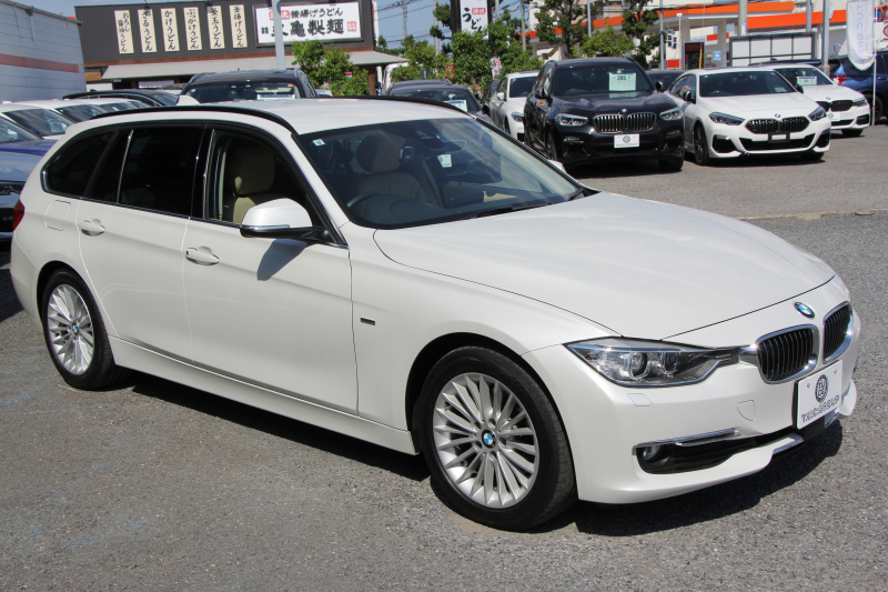 BMW 3シリーズ 320d ﾂｰﾘﾝｸﾞﾗｸﾞｼﾞｭｱﾘｰ 前期最終 真珠色 ﾋｰﾀｰ付ｳﾞｪﾈﾄﾍﾞｰｼﾞｭﾚｻﾞｰ 追従ACC 衝突軽減ﾌﾞﾚｰｷ 車線逸脱警告 歩行者警告 ﾀｯﾁﾊﾟｯﾄﾞ対応iﾄﾞﾗｲﾌﾞHDDﾅﾋﾞBluetooth接続 電動ﾄﾗﾝｸ Bｶﾒﾗ ｽﾏｰﾄｷｰ ﾐﾗｰETC2.0 ｸﾛｰﾑﾗｲﾝ 2年保証