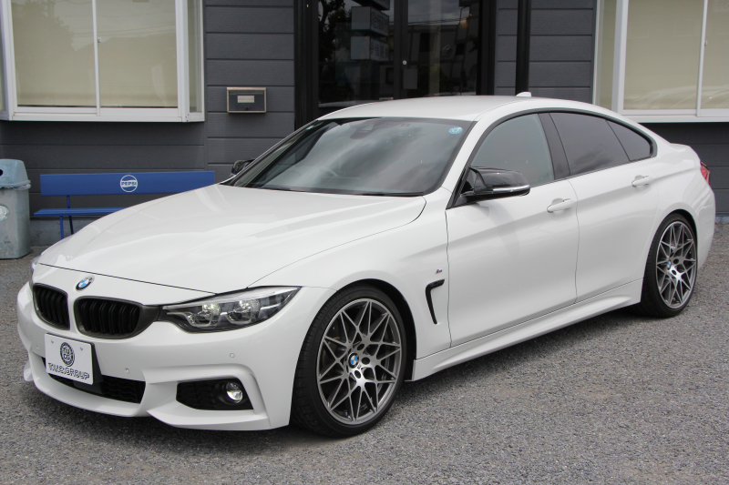 BMW 4シリーズ 420i ｸﾞﾗﾝｸｰﾍﾟMｽﾎﾟｰﾂ 後期 ﾋｰﾀｰ赤革 追従ACC 液晶ﾒｰﾀｰ LEDﾍｯﾄﾞﾗｲﾄ&ﾃｰﾙ ｺﾝﾍﾟﾃｨｼｮﾝﾙｯｸ19AW ﾀｯﾁ画面HDDﾅﾋﾞTV  衝突軽減ﾌﾞﾚｰｷ 車線逸脱警告 歩行者警告 電動ﾘｱｹﾞｰﾄ H&Rﾀﾞｳﾝｻｽ 2年保証