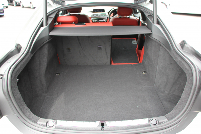 BMW 4シリーズ 420i ｸﾞﾗﾝｸｰﾍﾟMｽﾎﾟｰﾂ 後期 ﾋｰﾀｰ赤革 追従ACC 液晶ﾒｰﾀｰ LEDﾍｯﾄﾞﾗｲﾄ&ﾃｰﾙ ｺﾝﾍﾟﾃｨｼｮﾝﾙｯｸ19AW ﾀｯﾁ画面HDDﾅﾋﾞTV  衝突軽減ﾌﾞﾚｰｷ 車線逸脱警告 歩行者警告 電動ﾘｱｹﾞｰﾄ H&Rﾀﾞｳﾝｻｽ 2年保証