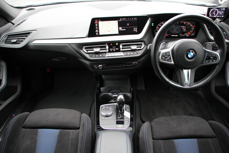 BMW 2シリーズ M235i Xdrive ｸﾞﾗﾝｸｰﾍﾟｾﾚｸﾄP 306馬力 4WD ｼｰﾄﾋｰﾀｰ Mｽﾎﾟｰﾂｼｰﾄ Mｼｰﾄﾍﾞﾙﾄ ｱﾀﾞﾌﾟﾃｨﾌﾞｻｽ Hifiｽﾋﾟｰｶｰ 追従ACC LEDﾍｯﾄﾞﾗｲﾄ 専用18AW Mspﾌﾞﾚｰｷ Applecarplay ﾀｯﾁ画面HDDﾅﾋﾞPｱｼｽﾄ ﾜｲﾔﾚｽ充電 2年保証