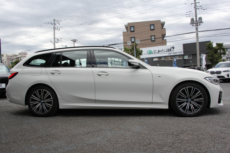 BMW 3シリーズ 320d Xdrive ﾂｰﾘﾝｸﾞMｽﾎﾟｰﾂ ｲﾉﾍﾞｰｼｮﾝP 4WD ﾚｰｻﾞｰﾗｲﾄ HUD ｼﾞｪｽﾁｬｰC Pｱｼｽﾄﾌﾟﾗｽ 360度ｶﾒﾗ ｼｰﾄﾋｰﾀｰ BMWﾗｲﾌﾞｺｯｸﾋﾟｯﾄﾞﾀｯﾁ画面HDDﾅﾋﾞApplecarplay ﾜｲﾔﾚｽ充電 LEDﾍｯﾄﾞﾗｲﾄ ｵｰﾄﾊｲﾋﾞｰﾑ 追従ACC 電動ﾄﾗﾝｸ ﾊｰﾌﾚｻﾞｰ 2年保証