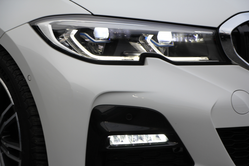 BMW 3シリーズ 320d Xdrive ﾂｰﾘﾝｸﾞMｽﾎﾟｰﾂ ｲﾉﾍﾞｰｼｮﾝP 4WD ﾚｰｻﾞｰﾗｲﾄ HUD ｼﾞｪｽﾁｬｰC Pｱｼｽﾄﾌﾟﾗｽ 360度ｶﾒﾗ ｼｰﾄﾋｰﾀｰ BMWﾗｲﾌﾞｺｯｸﾋﾟｯﾄﾞﾀｯﾁ画面HDDﾅﾋﾞApplecarplay ﾜｲﾔﾚｽ充電 LEDﾍｯﾄﾞﾗｲﾄ ｵｰﾄﾊｲﾋﾞｰﾑ 追従ACC 電動ﾄﾗﾝｸ ﾊｰﾌﾚｻﾞｰ 2年保証
